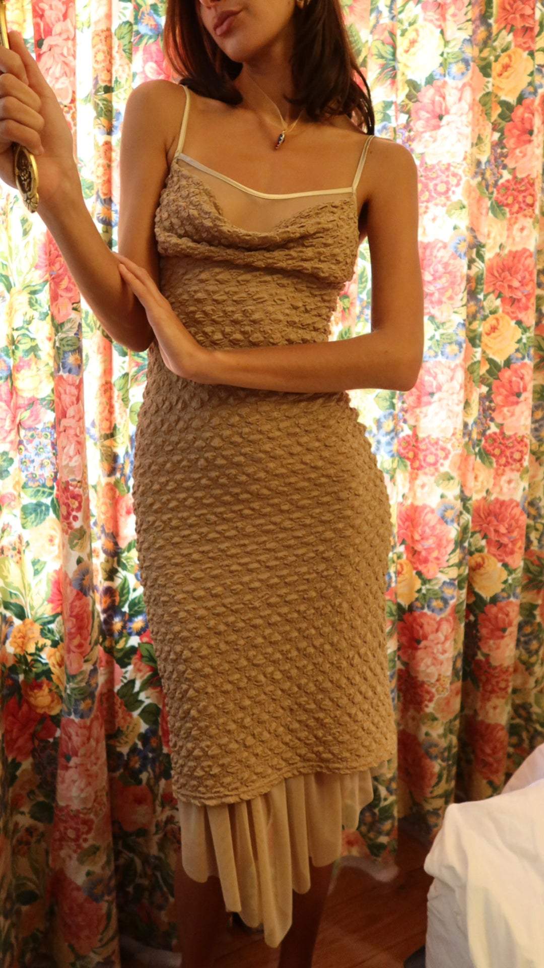 Solungaç Katlı Dokulu Flare Midi Elbise