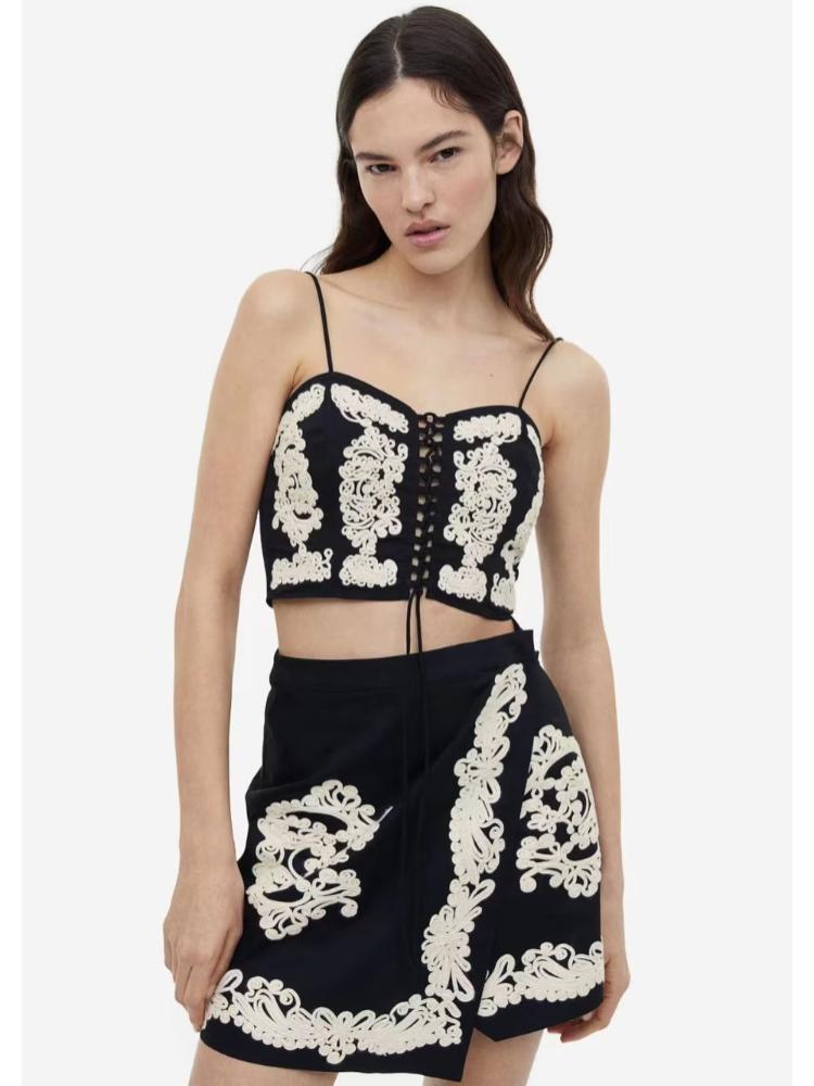 Harriet Dantel İşlemeli Set