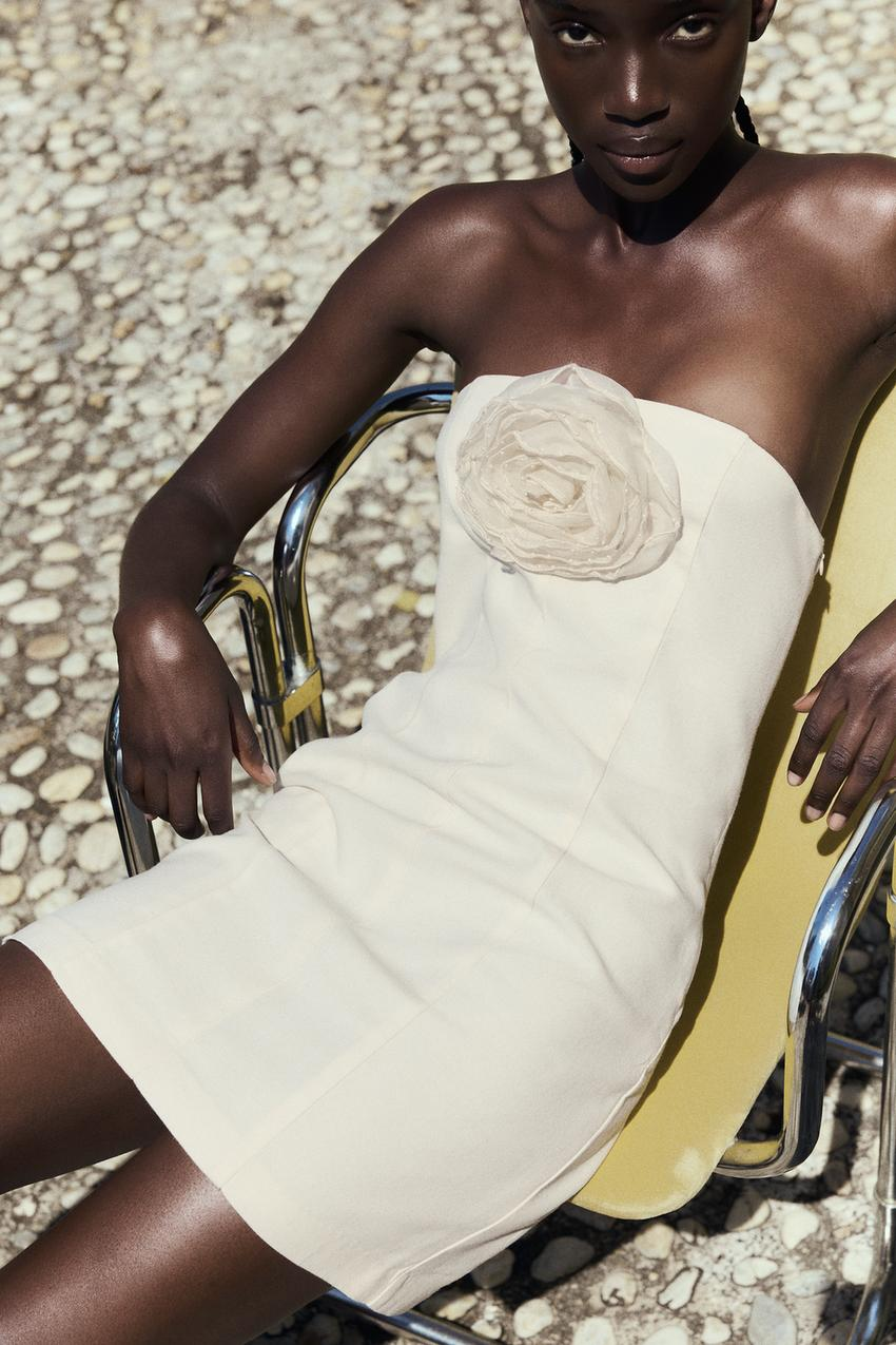 Çiçek Aplikeli Straplez Mini Elbise