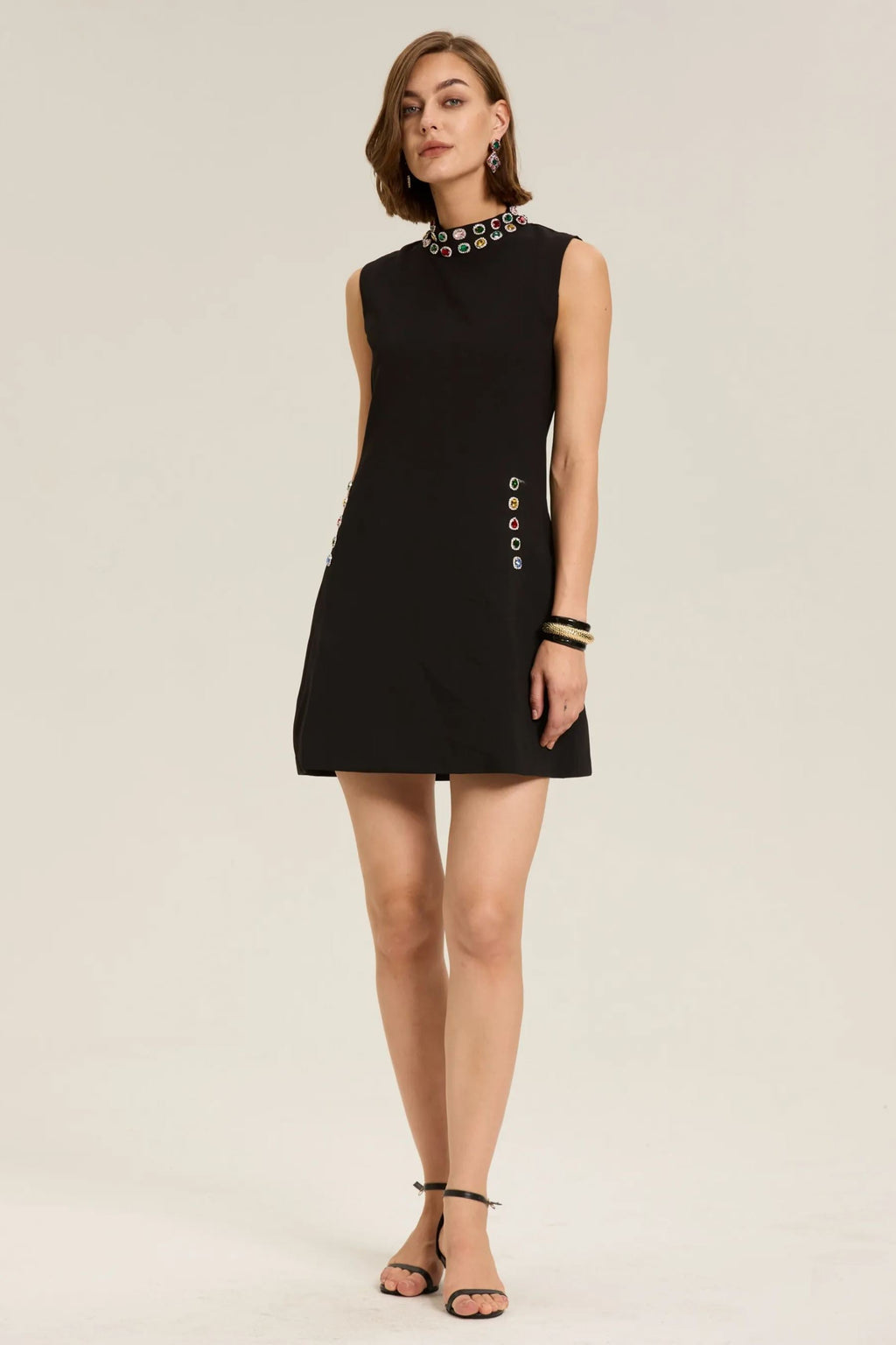 Güzel Kristal Süslemeli Kolsuz Mini Elbise