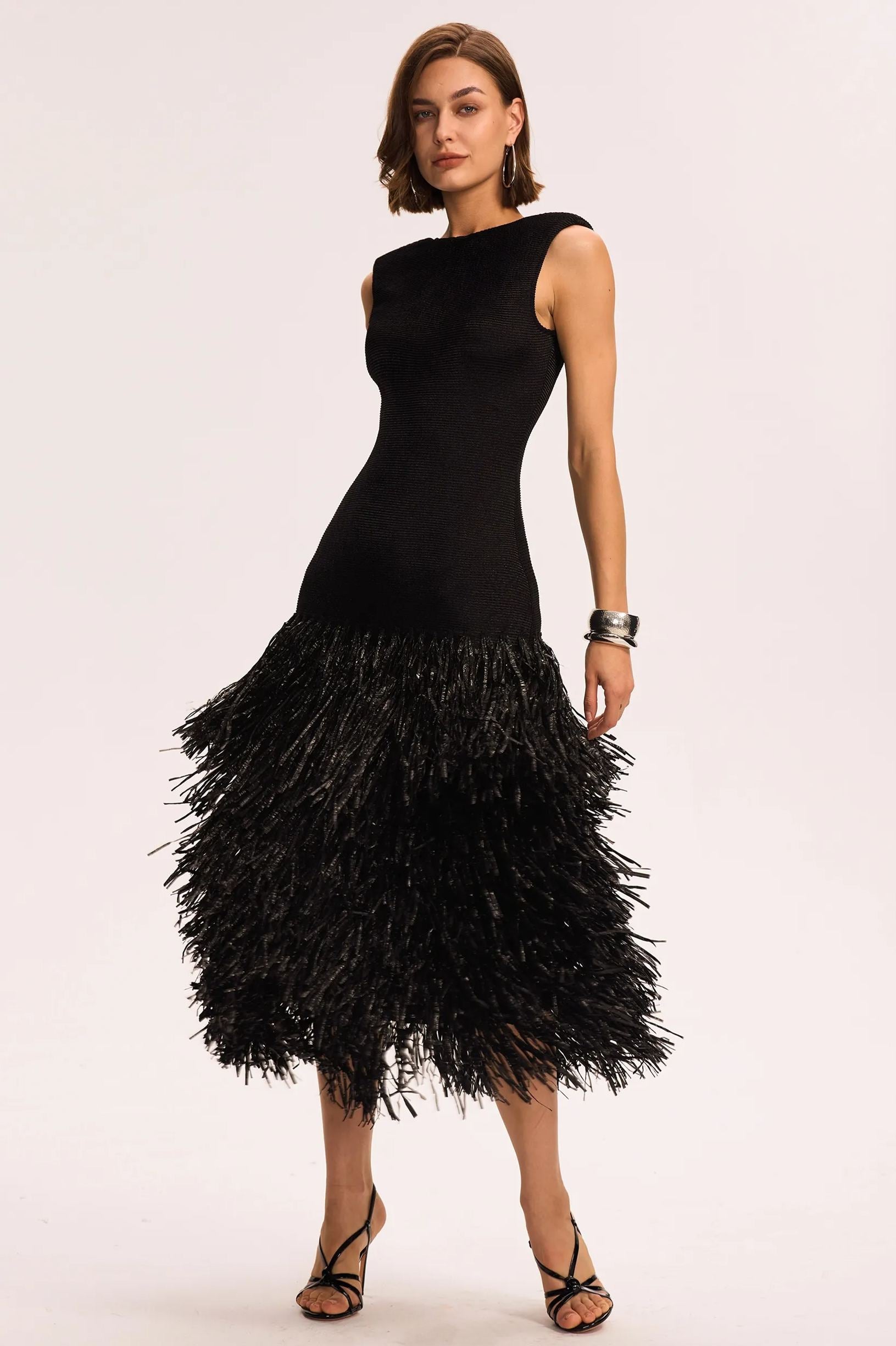 Mavis Sırtı Açık Püsküllü Triko Midi Elbise