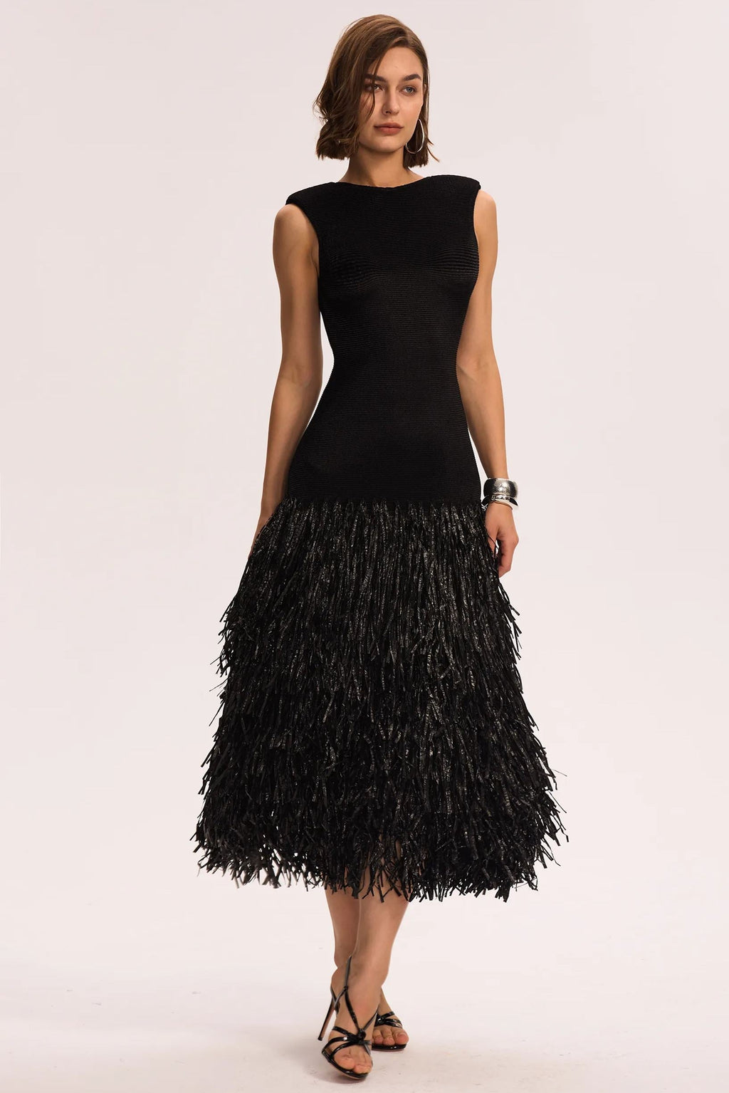 Mavis Sırtı Açık Püsküllü Triko Midi Elbise