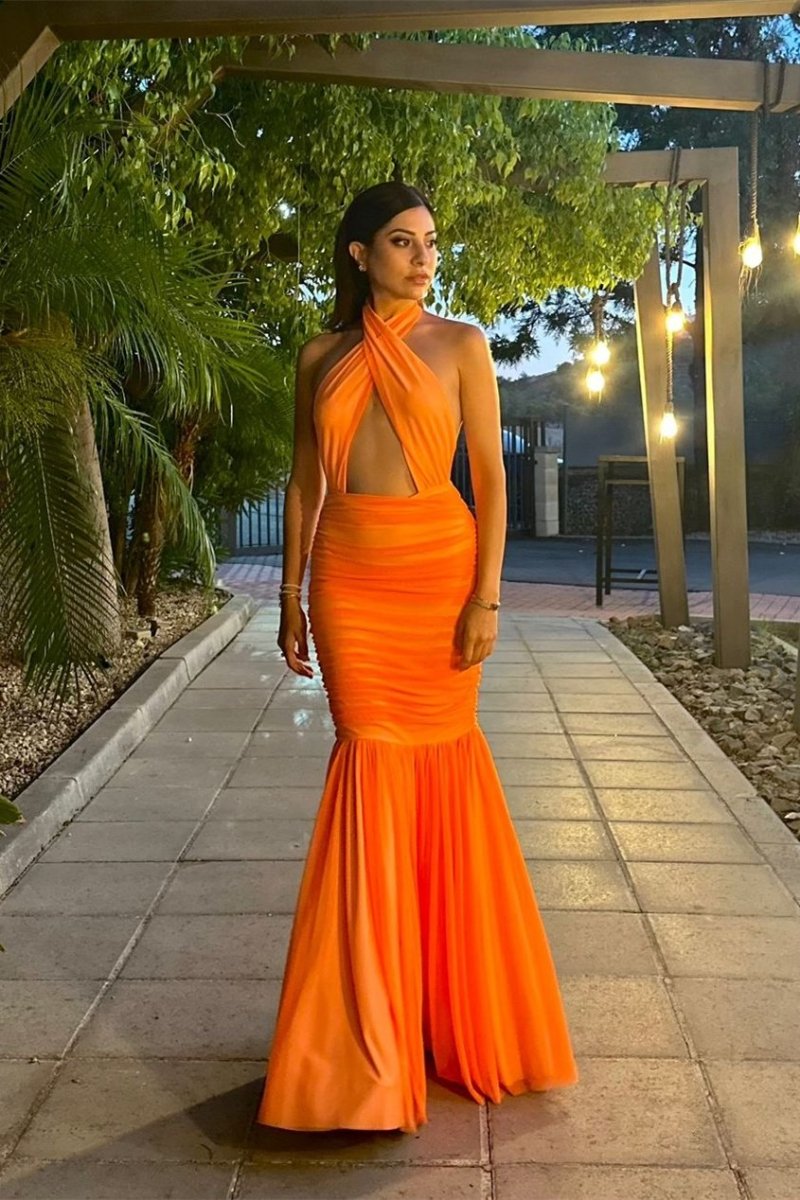 Jodie Cross Boyundan Bağlamalı Uzun Elbise