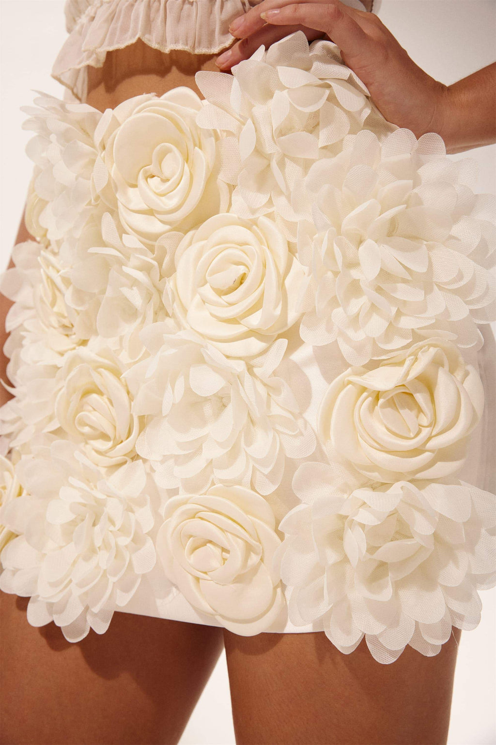 Celeste Çiçek İşlemeli Mini Etek