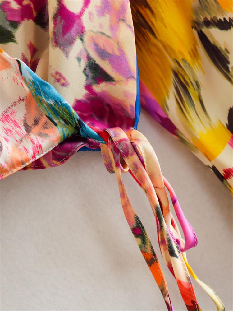 Kate Baskılı V Yaka Büzgülü Bluz