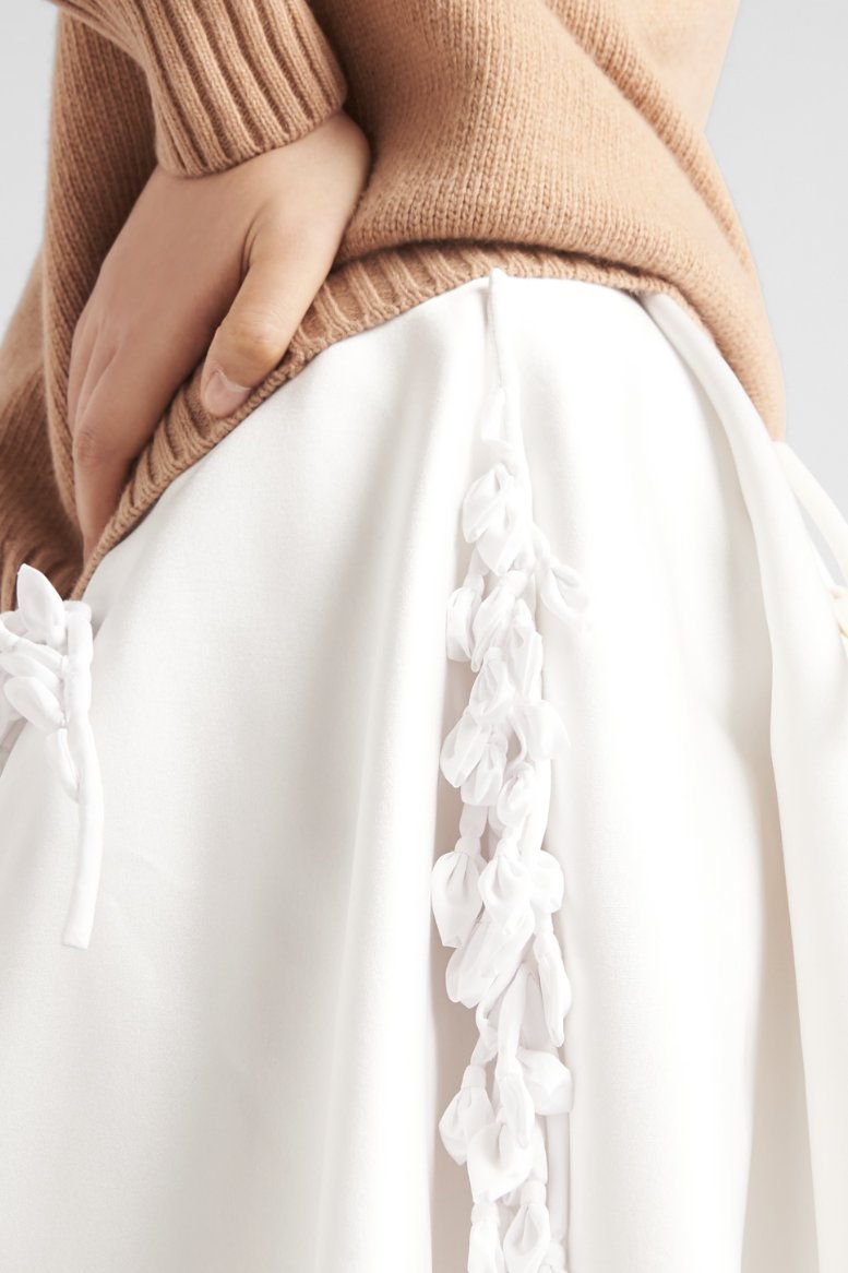 Lara Çiçek İşlemeli Midi Etek