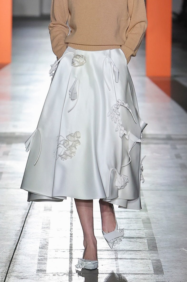 Lara Çiçek İşlemeli Midi Etek