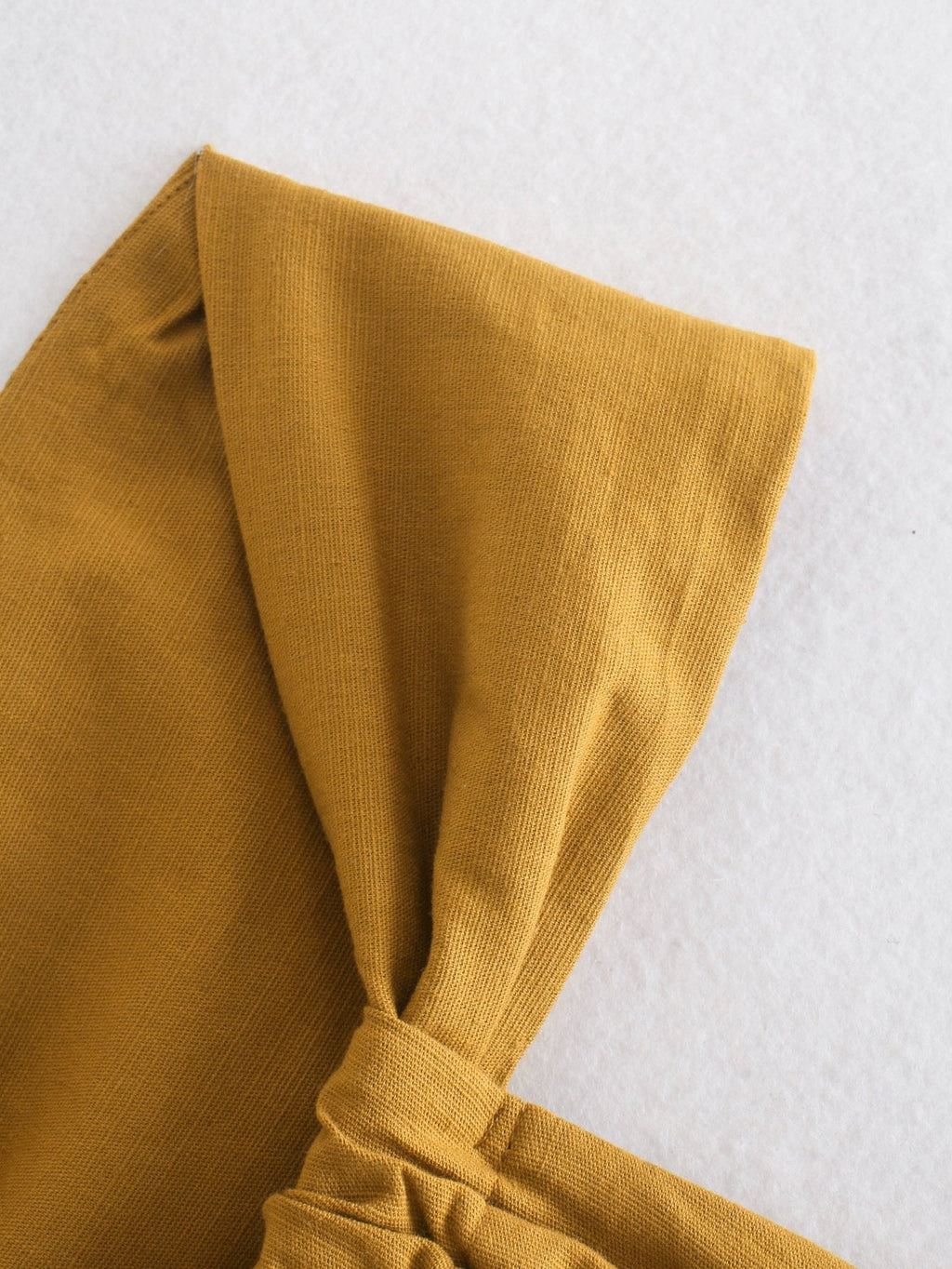 Laura Tek Omuzlu Crop Keten Üst