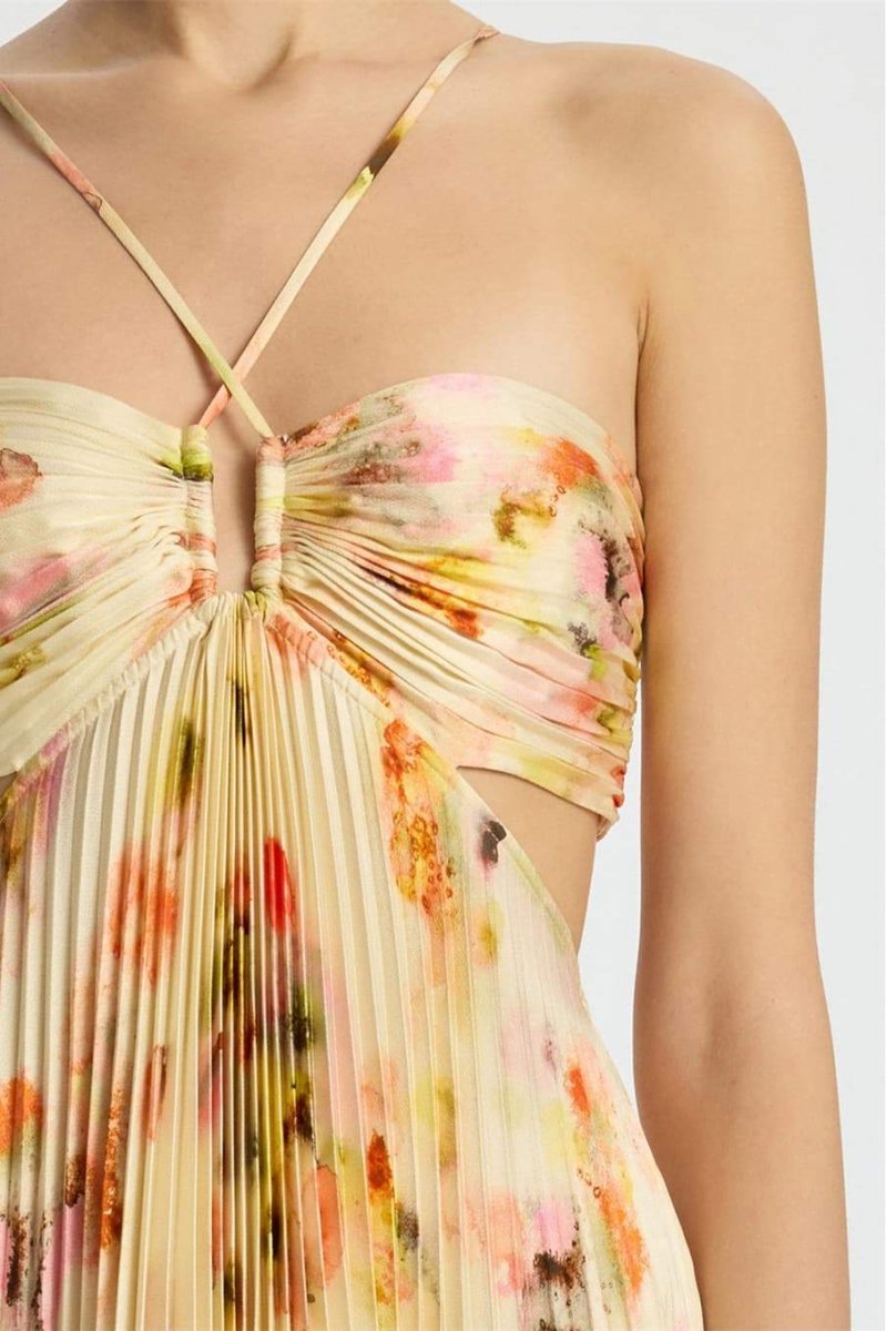 Leila Boyundan Bağlamalı Kesik Pileli Maxi Elbise