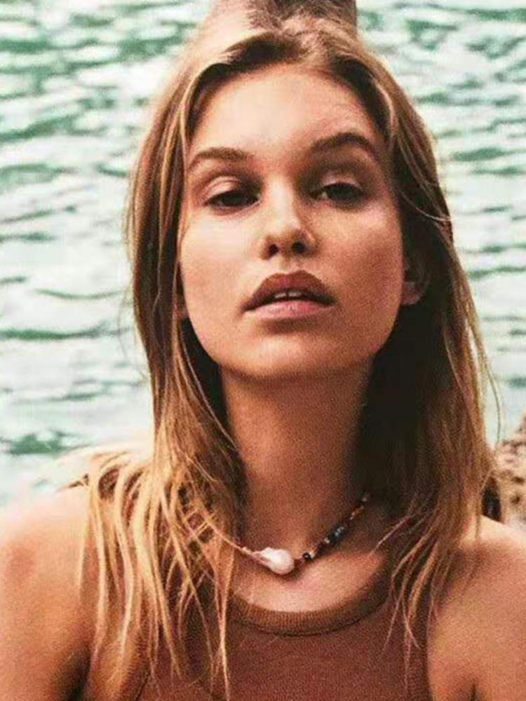 Mia İnci Gökkuşağı Boncuklu Kolye