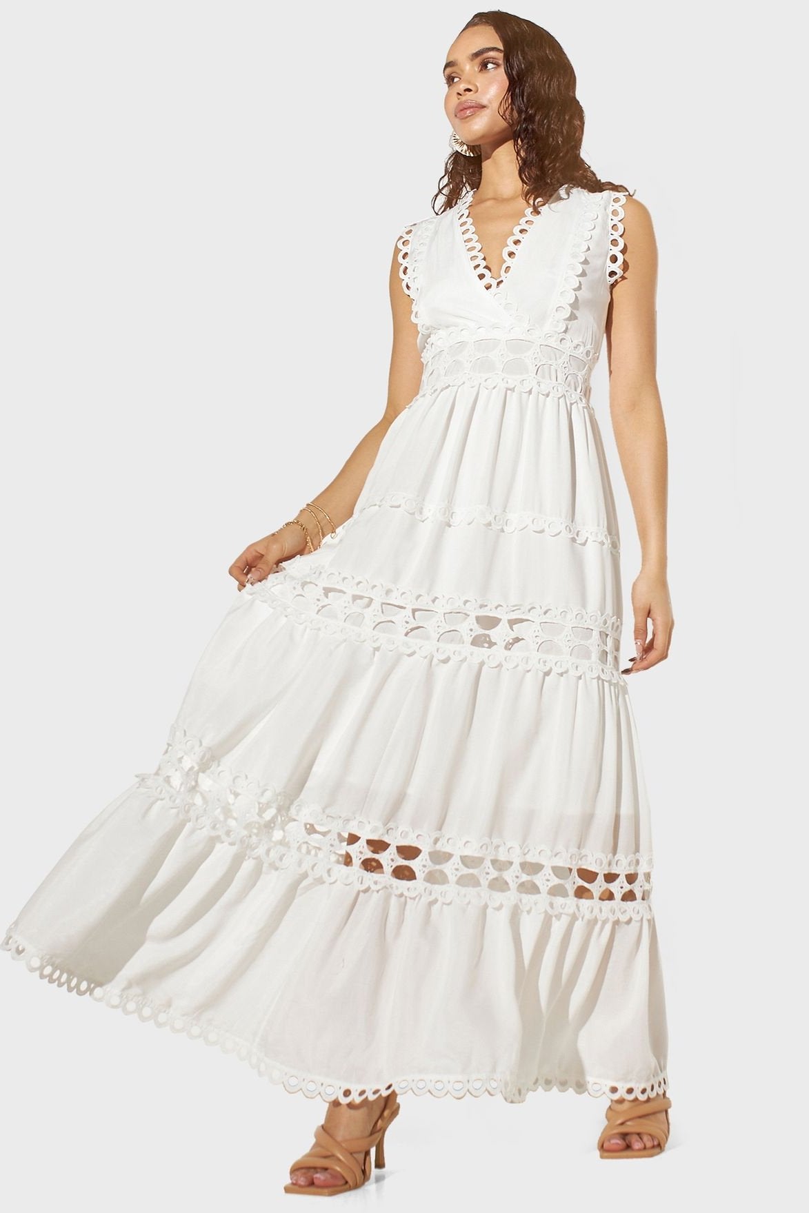 Odelia V Yaka Dantelli Uzun Elbise