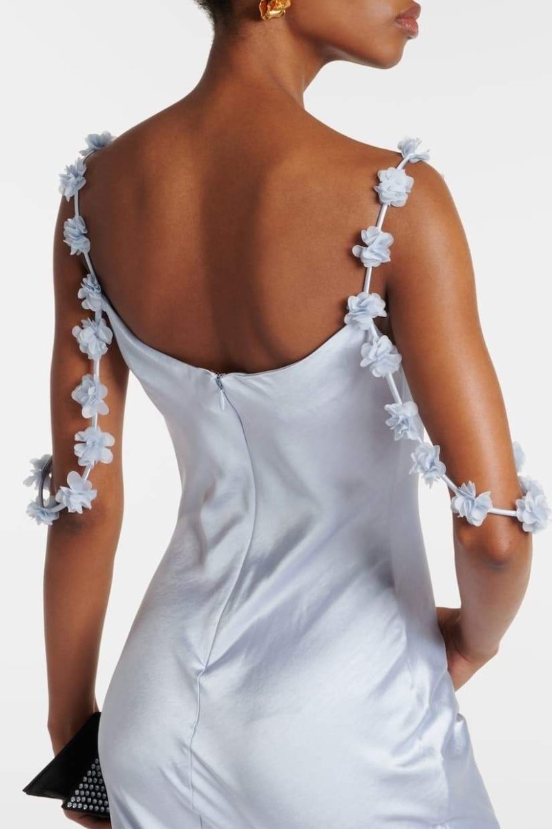 Zeytinyağı Çiçek Aplikeli Saten Maxi Elbise