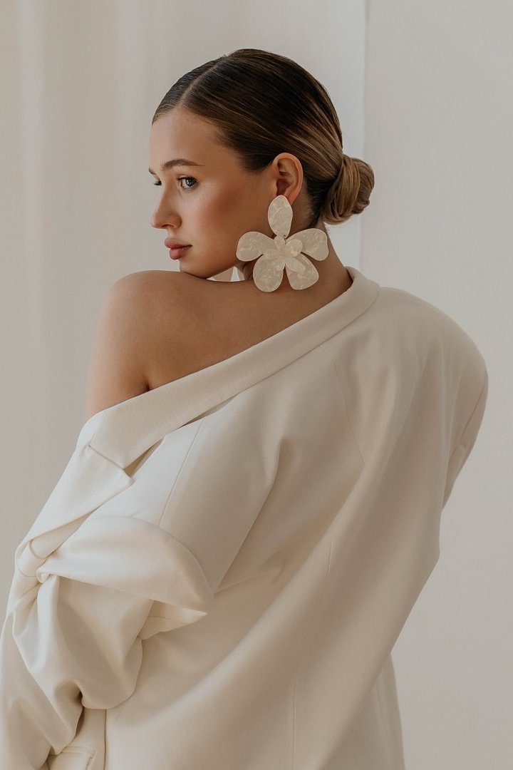 Büyük Boy Akrilik Çiçek Küpe