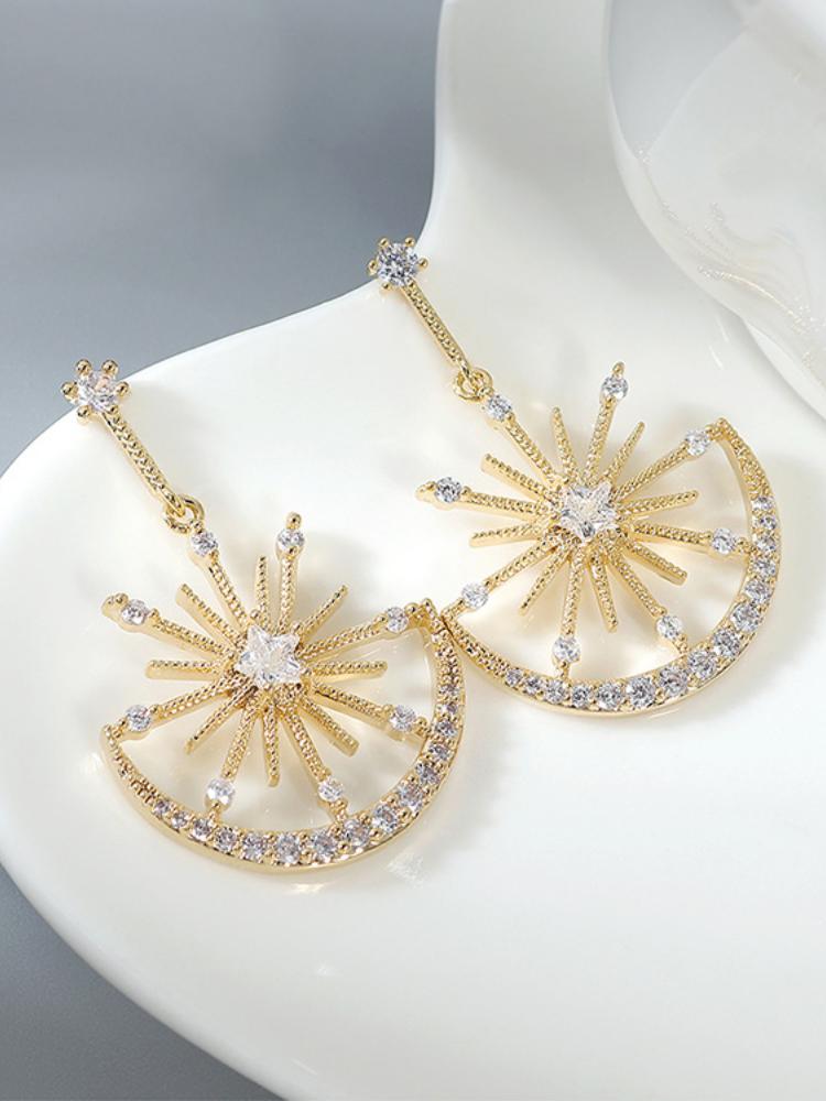 Penny Sun & Moon Pırlanta Sallantılı Küpe