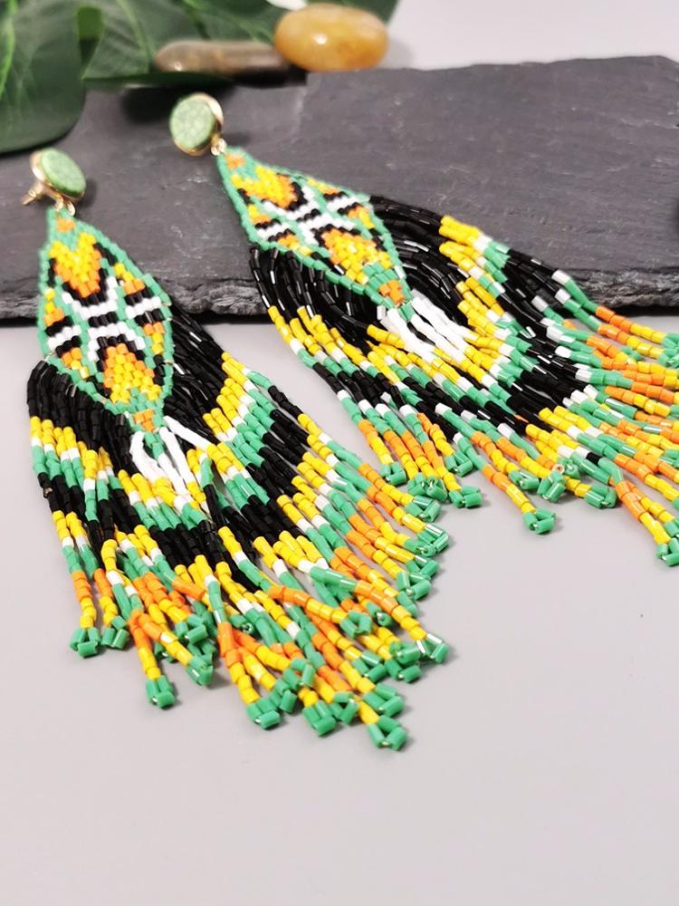 Queena Rhomb Boncuklu Püskül Küpe