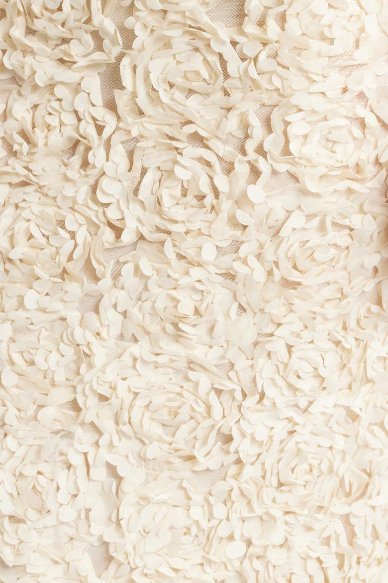 Çiçek Aplikeli V Yaka Maxi Örgü Elbise