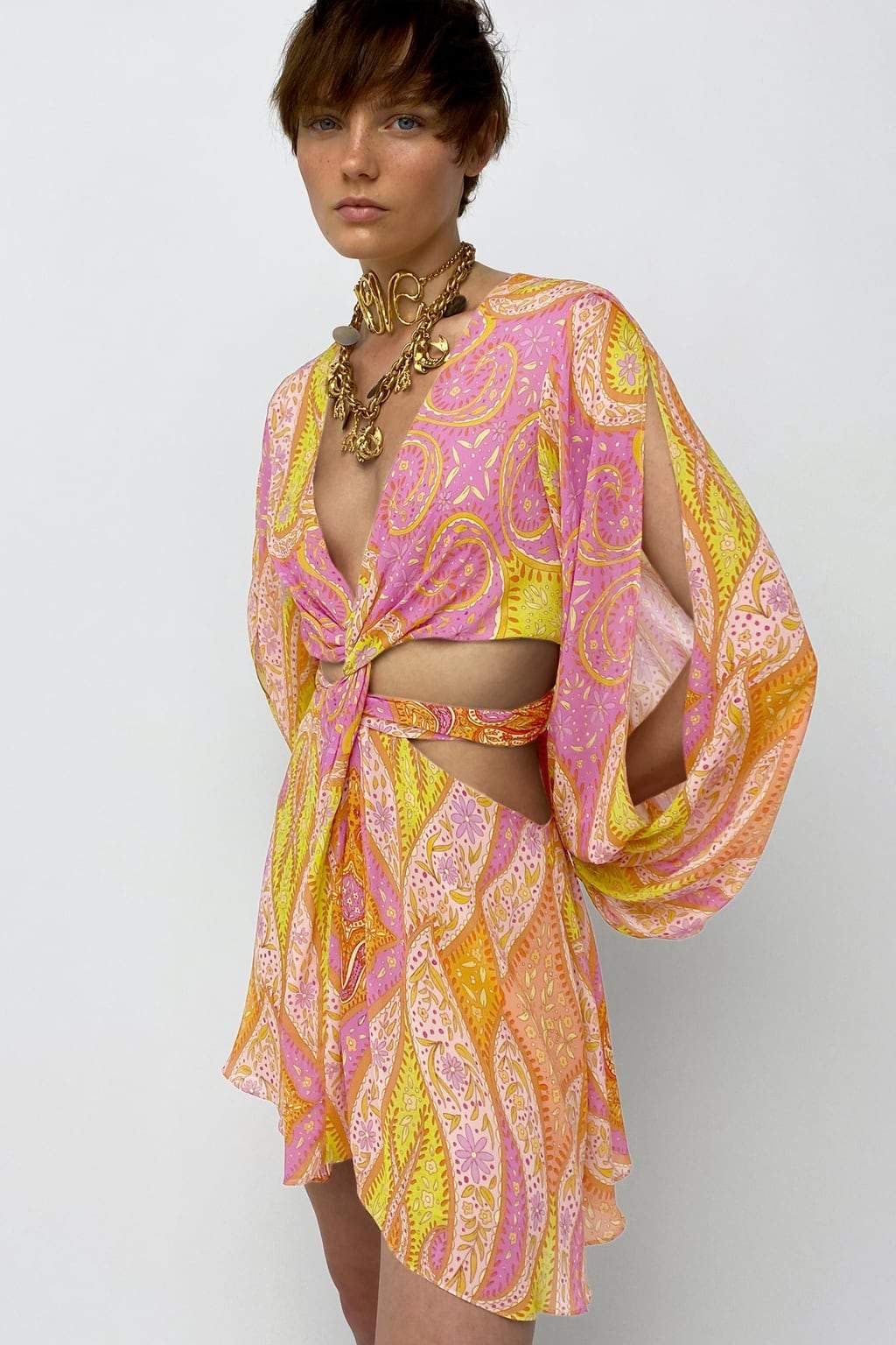 Renata Dekolteli Düğümlü Mini Elbise