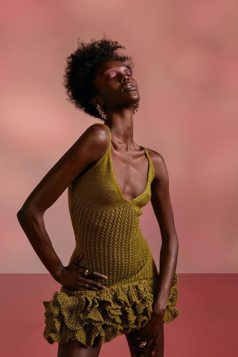 Sara V Yaka Fırfırlı Etek Örgü Mini Elbise