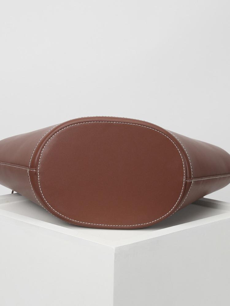 Simona Deri Bambu Saplı Bağcıklı Kova Çanta