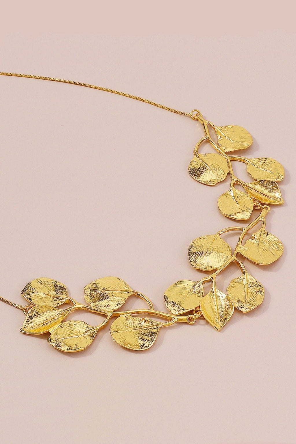 Dokulu Ginkgo Yaprağı Kolye