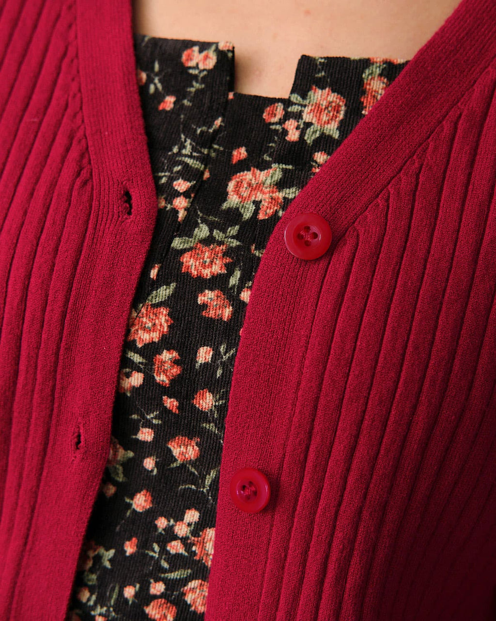 Düz V Yaka Nervürlü Hırka