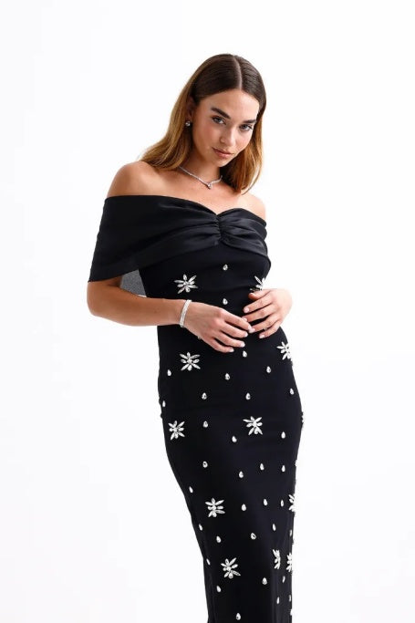 Griselda Omuzu Açık Kristal Taşlı Maxi Elbise