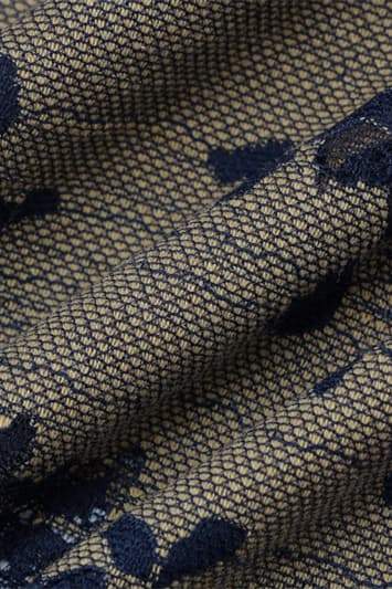 Verna İşlemeli Bağcıklı Uzun Elbise